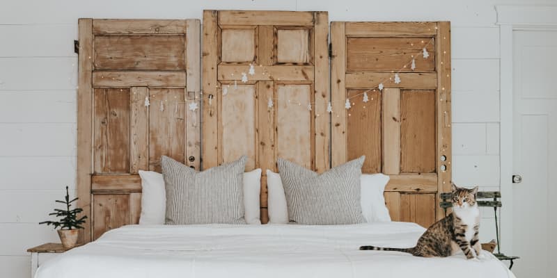 18 Dreamy DIY Headboards From Farmhouse to Minimalist Style
